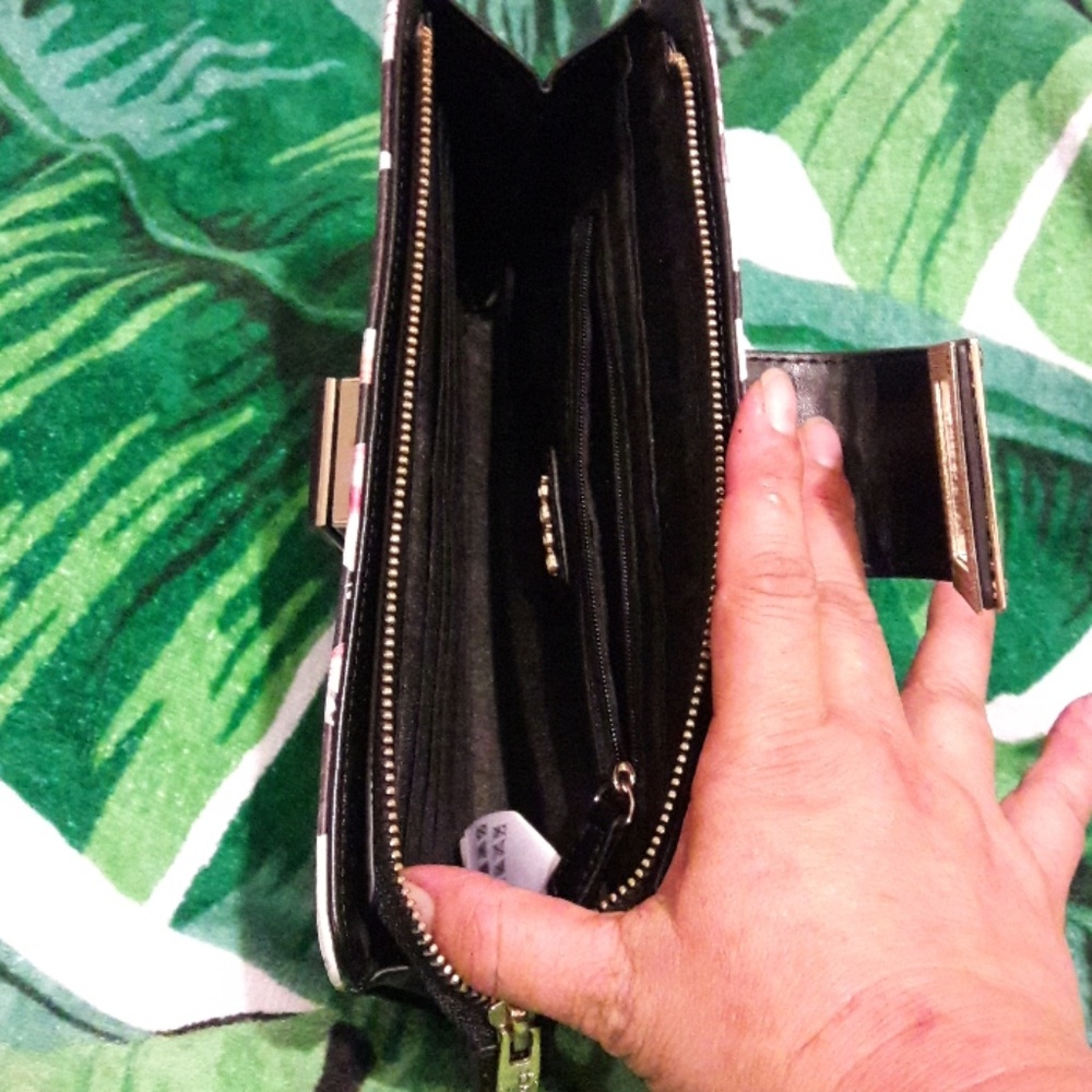 $15.00 - Picture 2 of 4